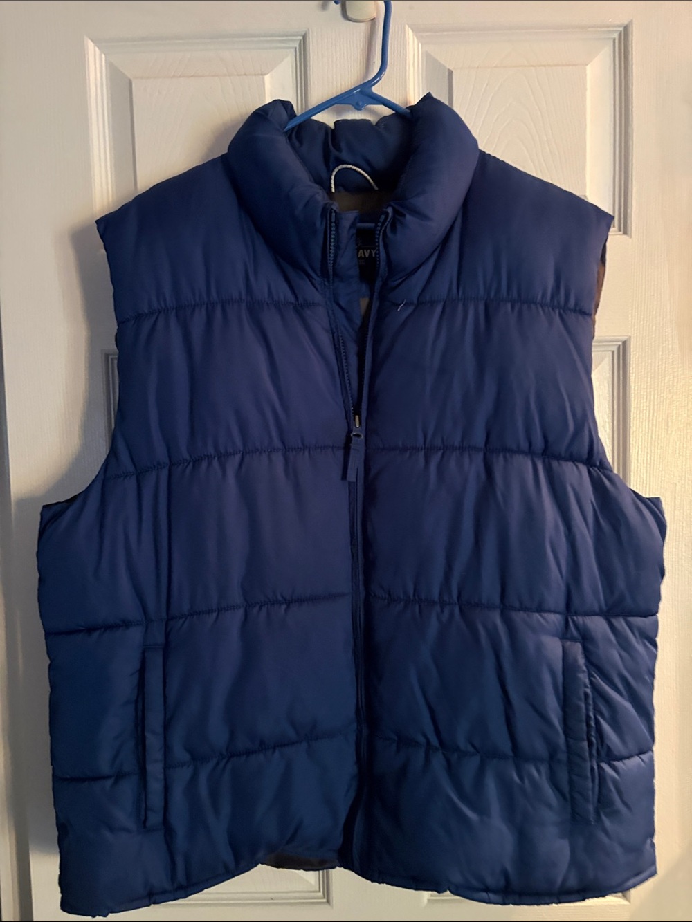 Old Navy Men’s Puffy Vest size XL GREAT SHAPE  HARDLY worn blue poly fill